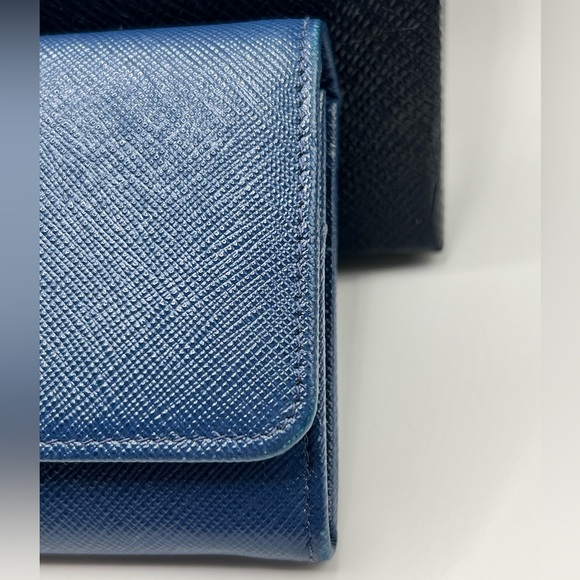 EUC π¦ PRADA Large Navy Blue Saffiano Leather Wallet ID Card Case Gold Chain Box - Picture 4 of 16